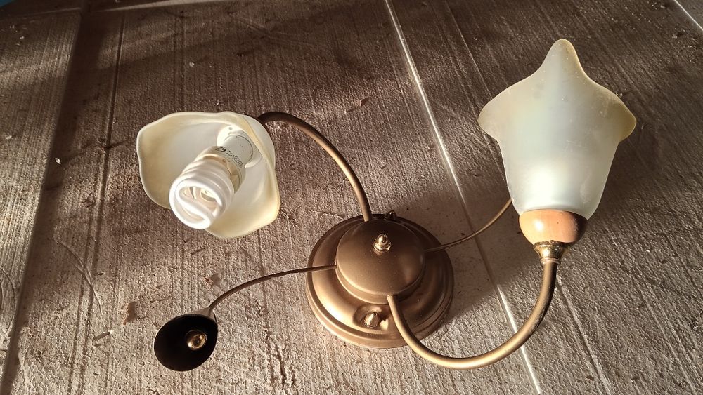 Żyrandol na dwie żarówki