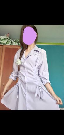 Liliowa sukienka fioletowa koszulowa sukienka z ściągaczami reserved
