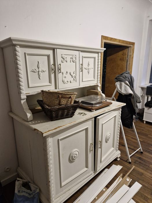 Komoda do renowacji  pomalowana farbą