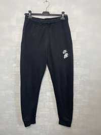 Spodnie dresowe sportowe Nike sportswear wtour M