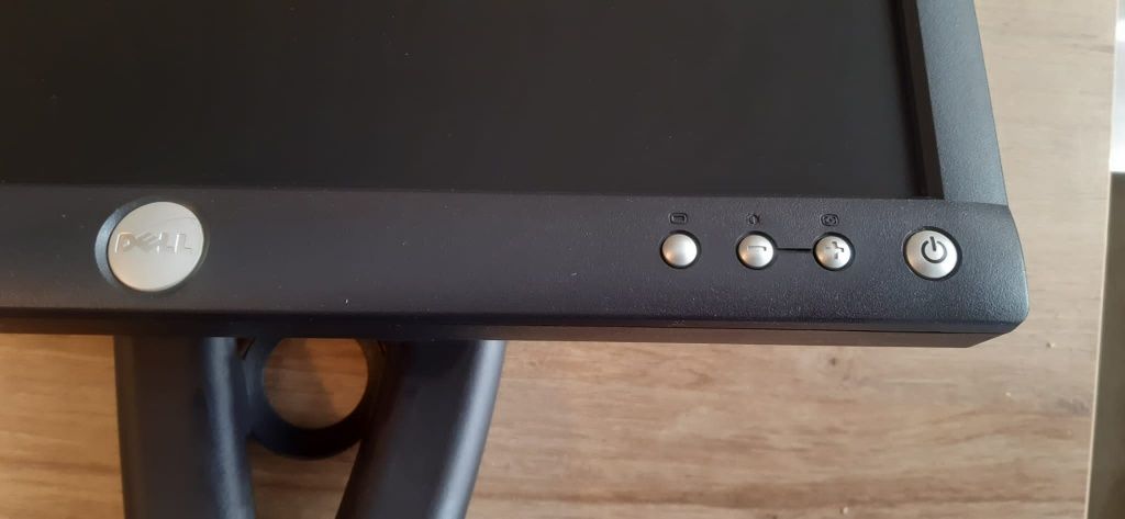 Monitor Deel 17 cal.