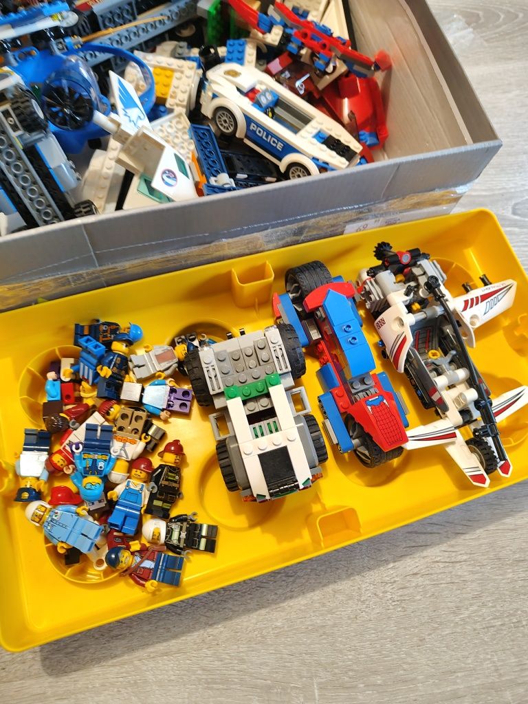 Klocki LEGO + pojemnik