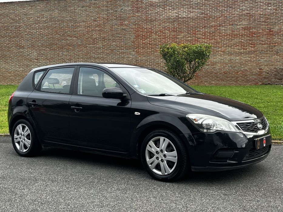 Kia Ceed Hatchback 1.4 CVVT (90cv) – 2010 – 98.000 km