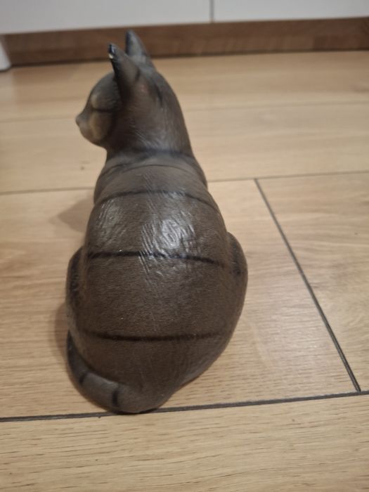 Figurka kota ciemnoszary