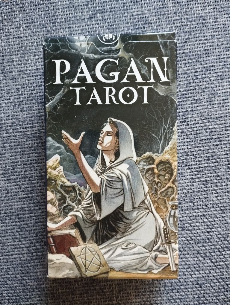 Pagan Tarot Lo Scarabeo