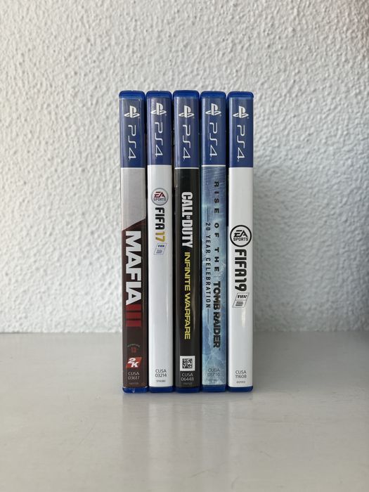 Conjunto PS4, Comando, 5 Jogos e Auscultadores