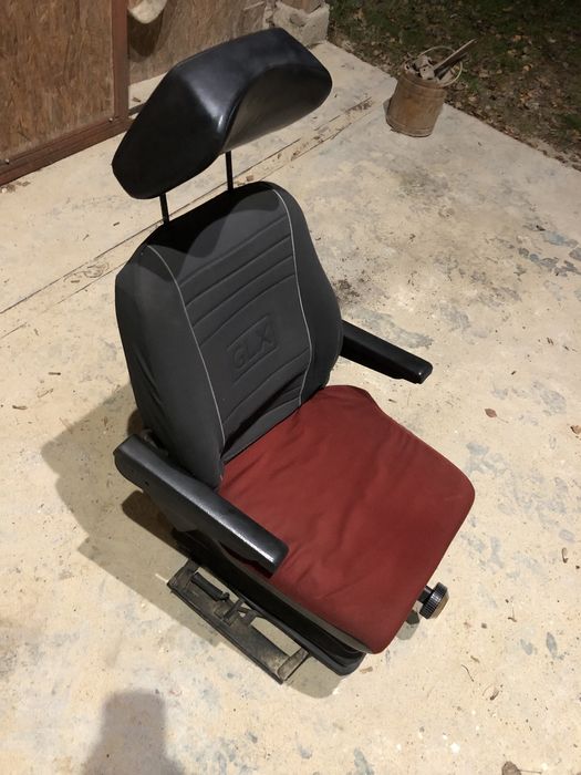 Fotel pneumatyczny kierowcy bus laweta LT pneumat Mercedes volkswagen