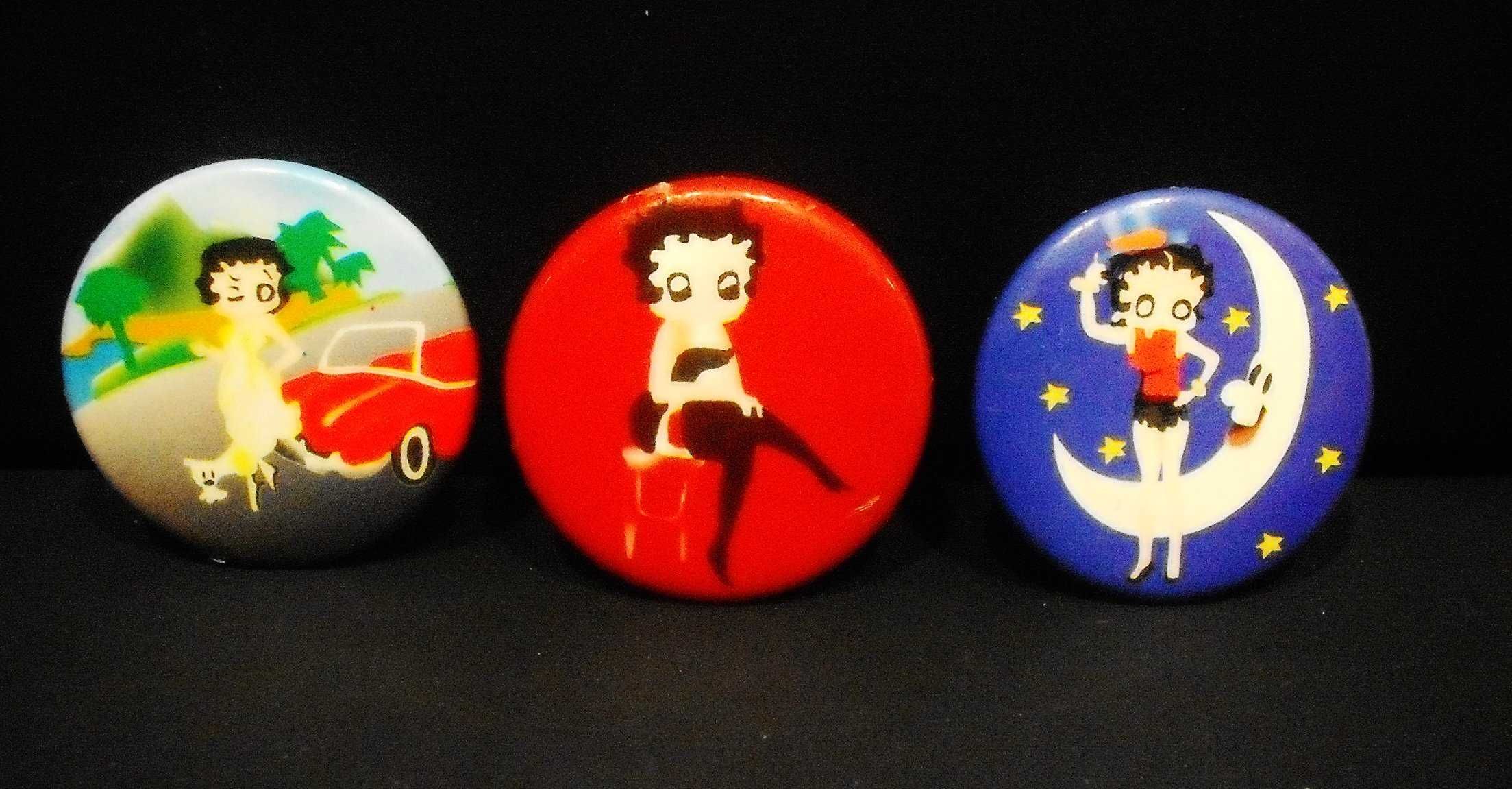 Pins antigos - ( 3 )