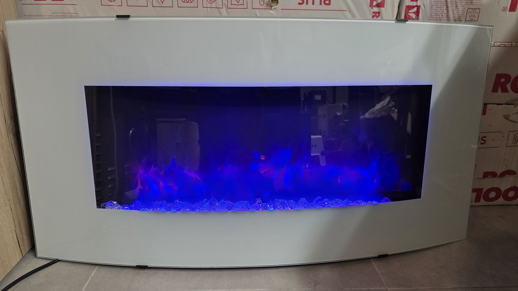 Kominek led z funkcją grzania