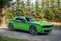 Dodge Challenger SXT / 3.6 V6 309KM / RWD / FAKTURA Doinwestowany / Folia GREEN Idealny