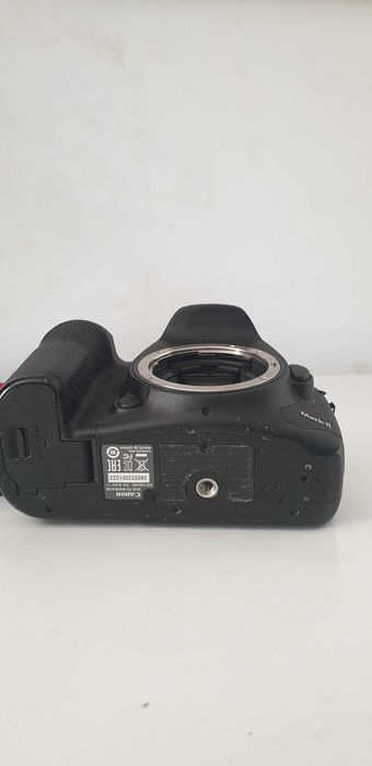 фотоапарат canon eos 7d mark 2.