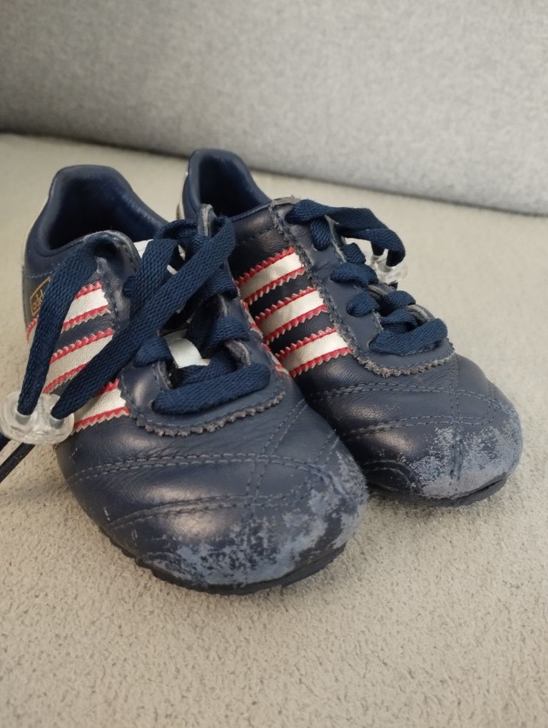 Buty sportowe adidas rozmiar 22