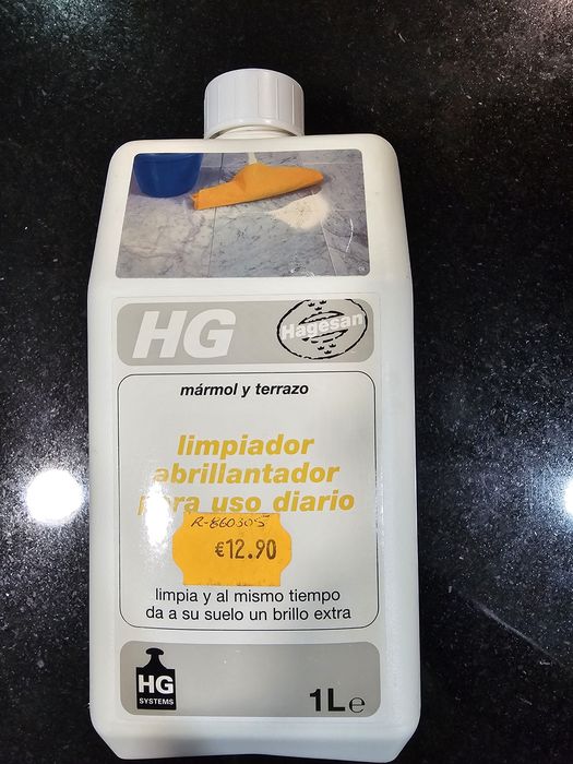 Produto de limpeza e brilho