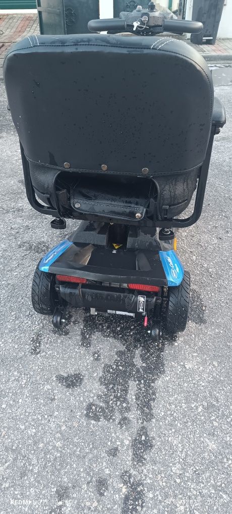 Scooter de mobilidade reducida