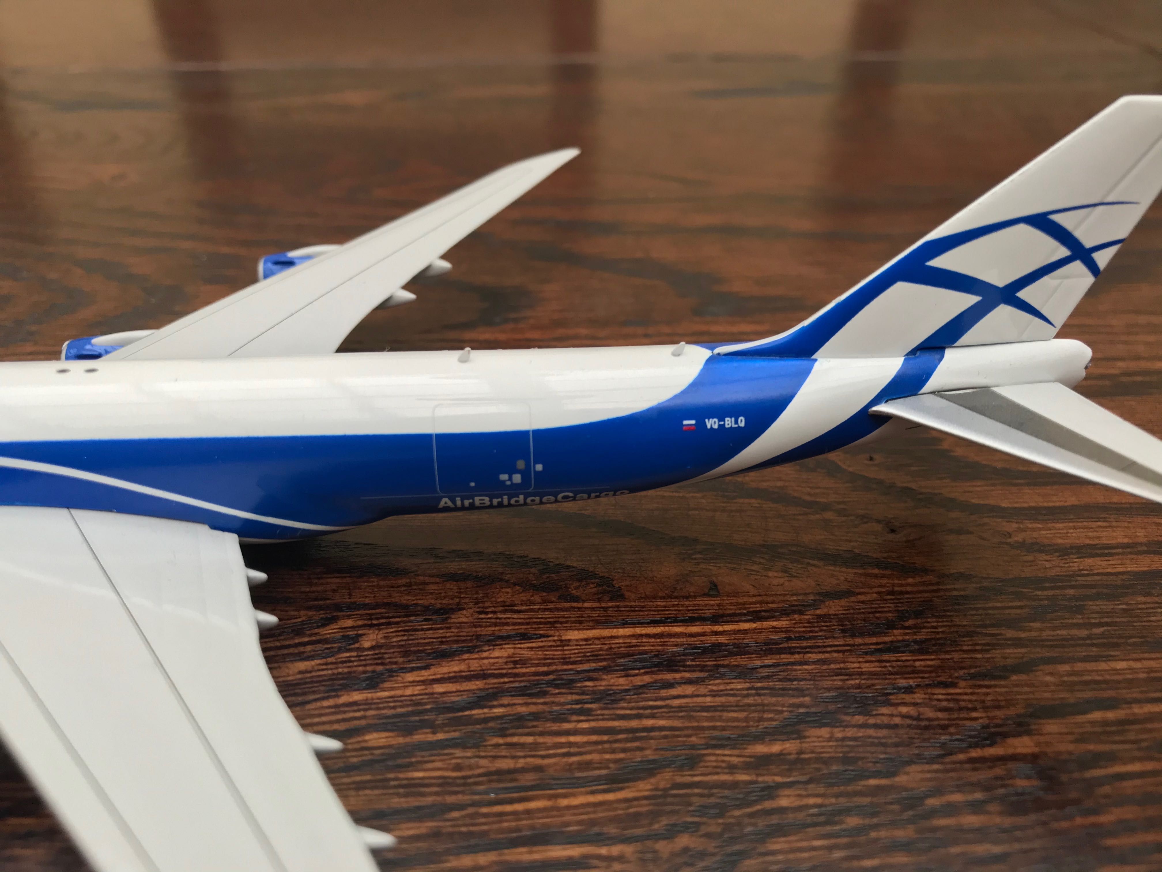 Model samolotu AirBridge Cargo Boeing 747-8F, 1:400