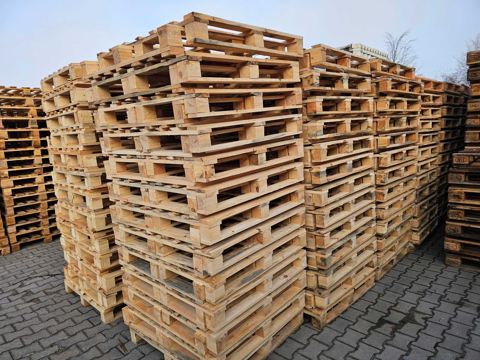 SKUP - SPRZEDAŻ  PALET , Pojemników E2 , Palet H1