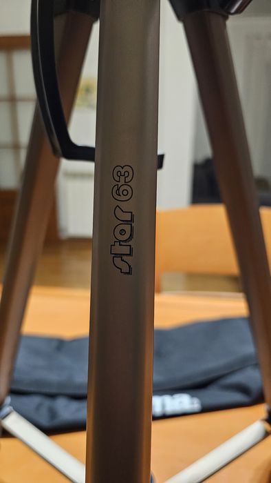 Tripé com saco de transporte