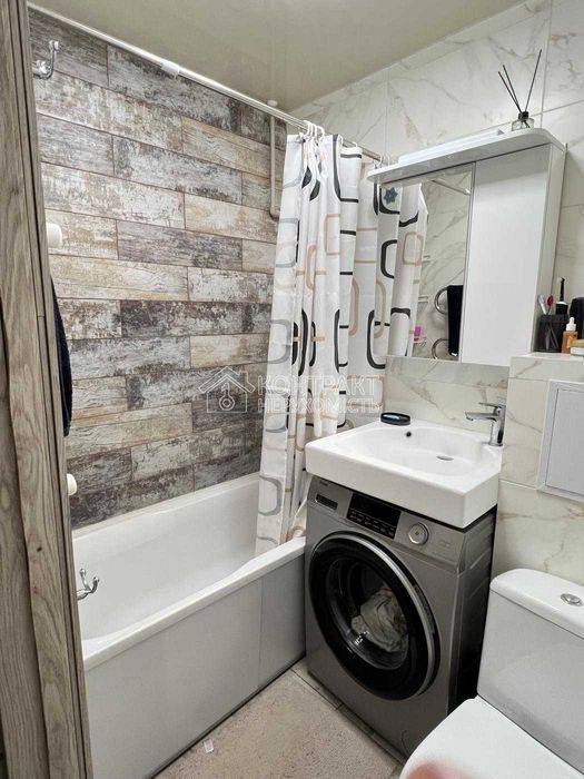 Продається 2 к квартира Нові будинки