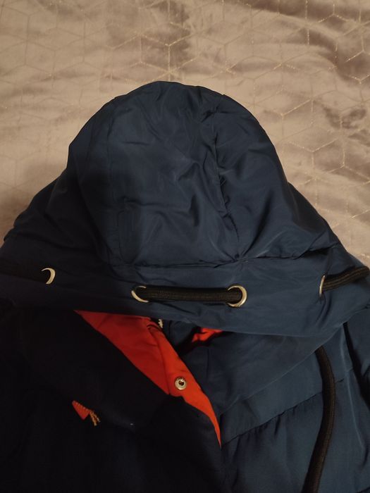 Жіноча зимова куртка.