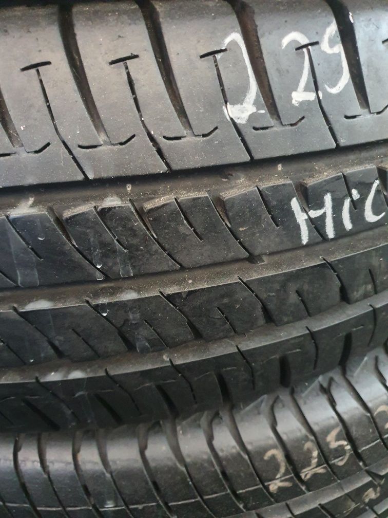Pneus  225/75/16C (camping e carga)