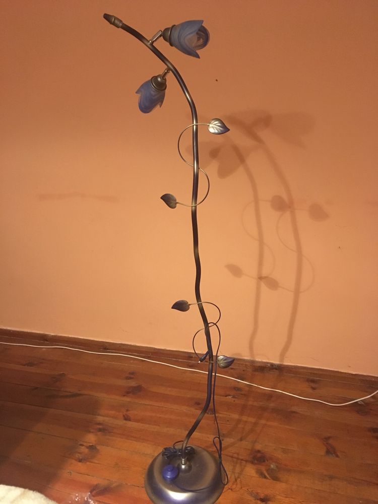 Lampa podłogowa stojąca