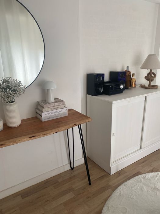 Consola em madeira maciça nova