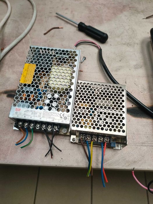 Zasilacz przemysłowy Mean Well 150W 12V12,5A używany,sprawny