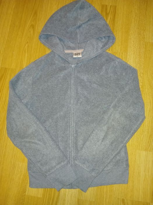 Светр на замок продаю