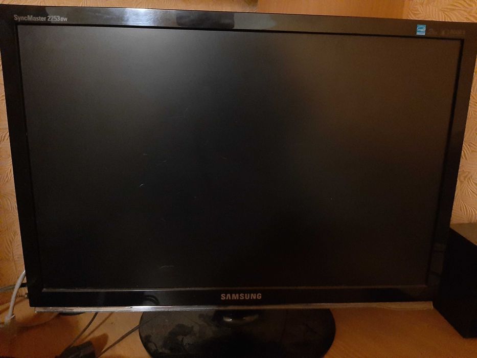 Монитор Samsung 2253BW