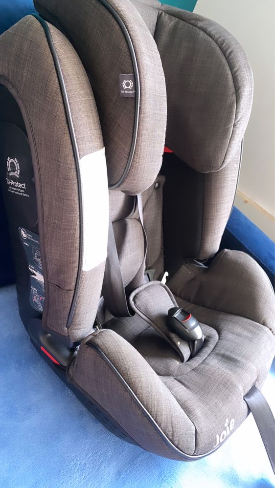 Joie Stages 0-25 kg plus Baza