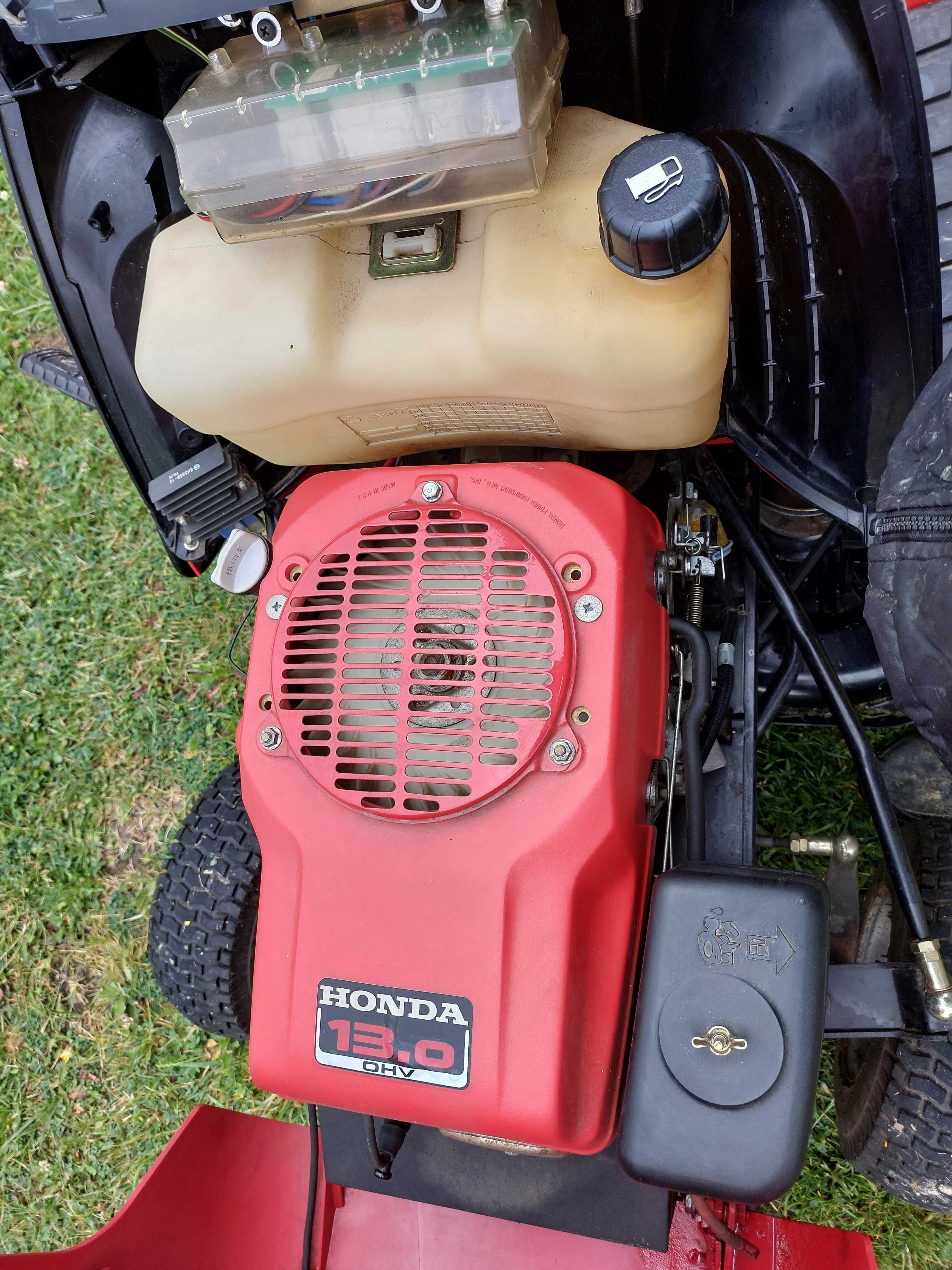 Traktorek kosiarka Honda HF 2113S
