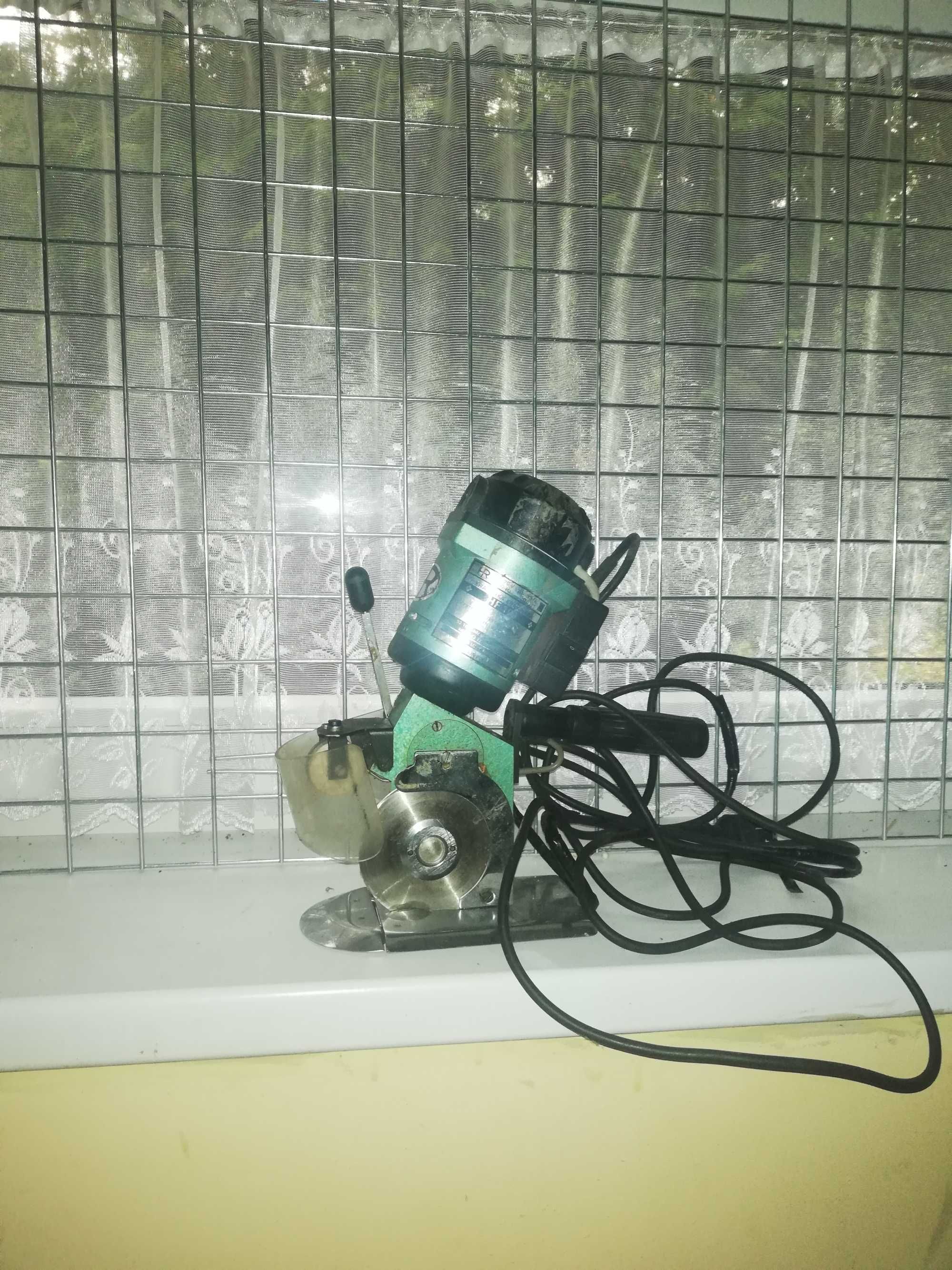 Nóż krojczy tarczowy krawiecki Hoffman HF 100