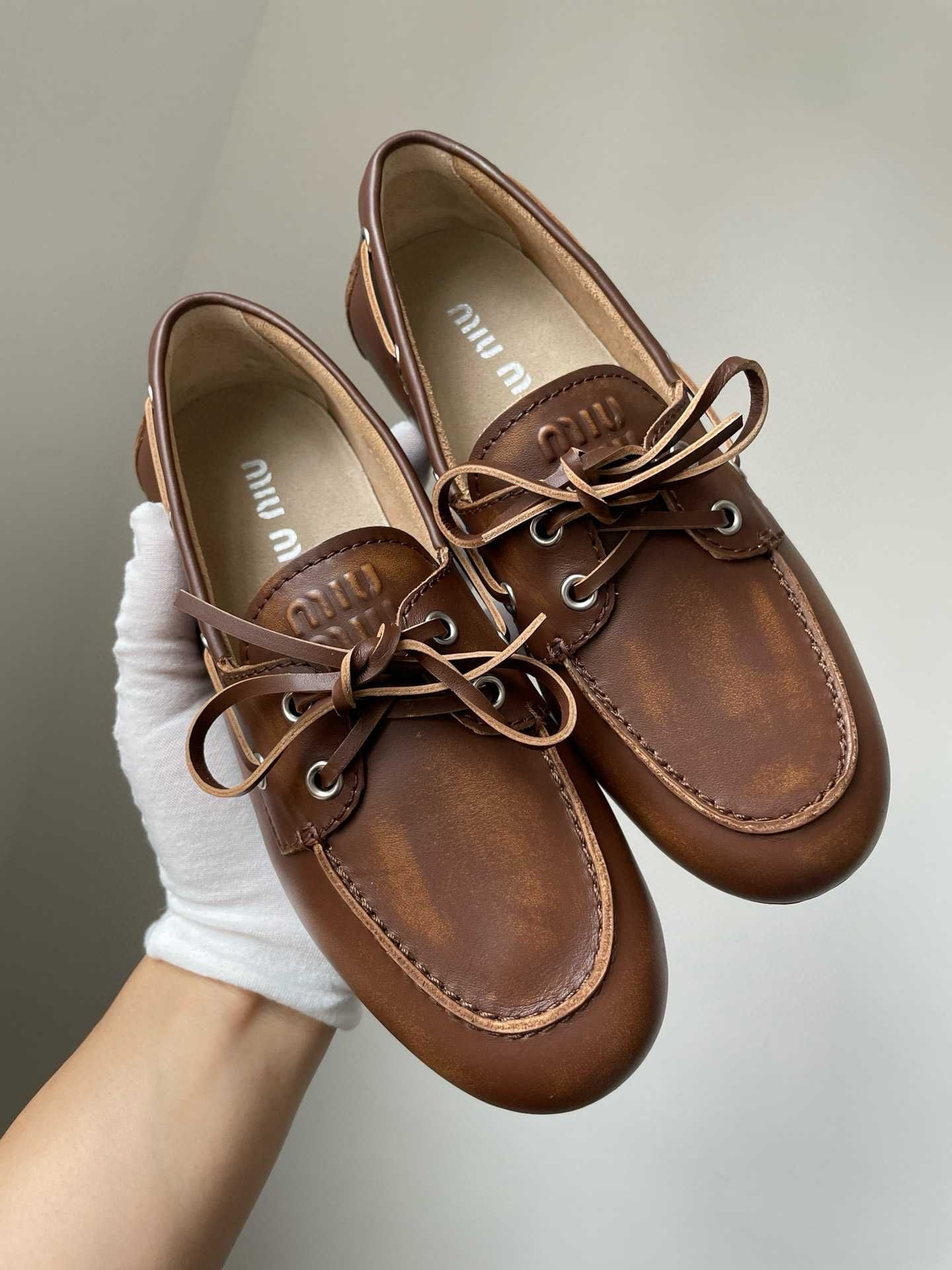 Лоферы Miu Miu Unlined bleached leather boat shoes лоферы миу миу