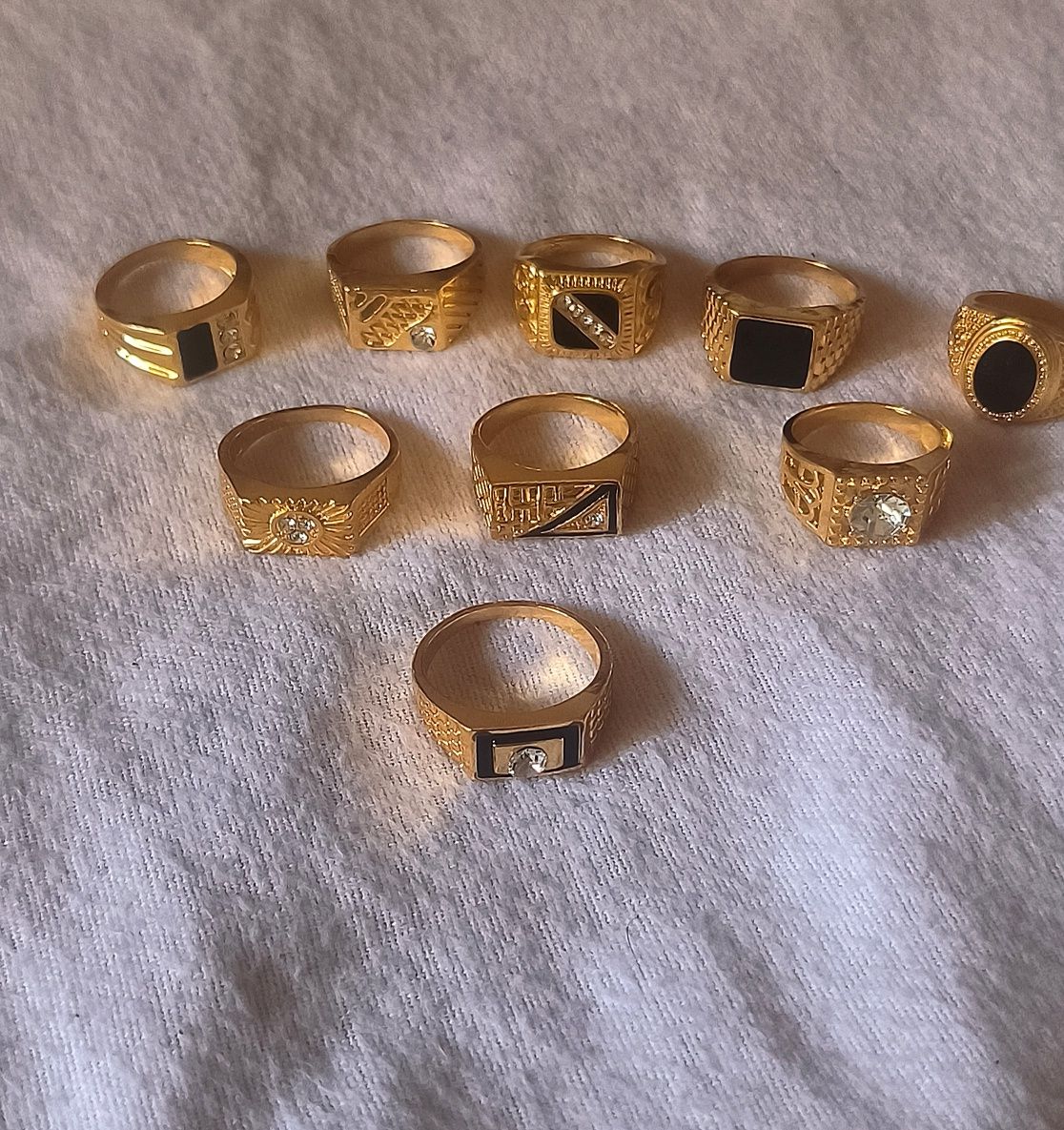 Anéis x9 Dourado Plástico