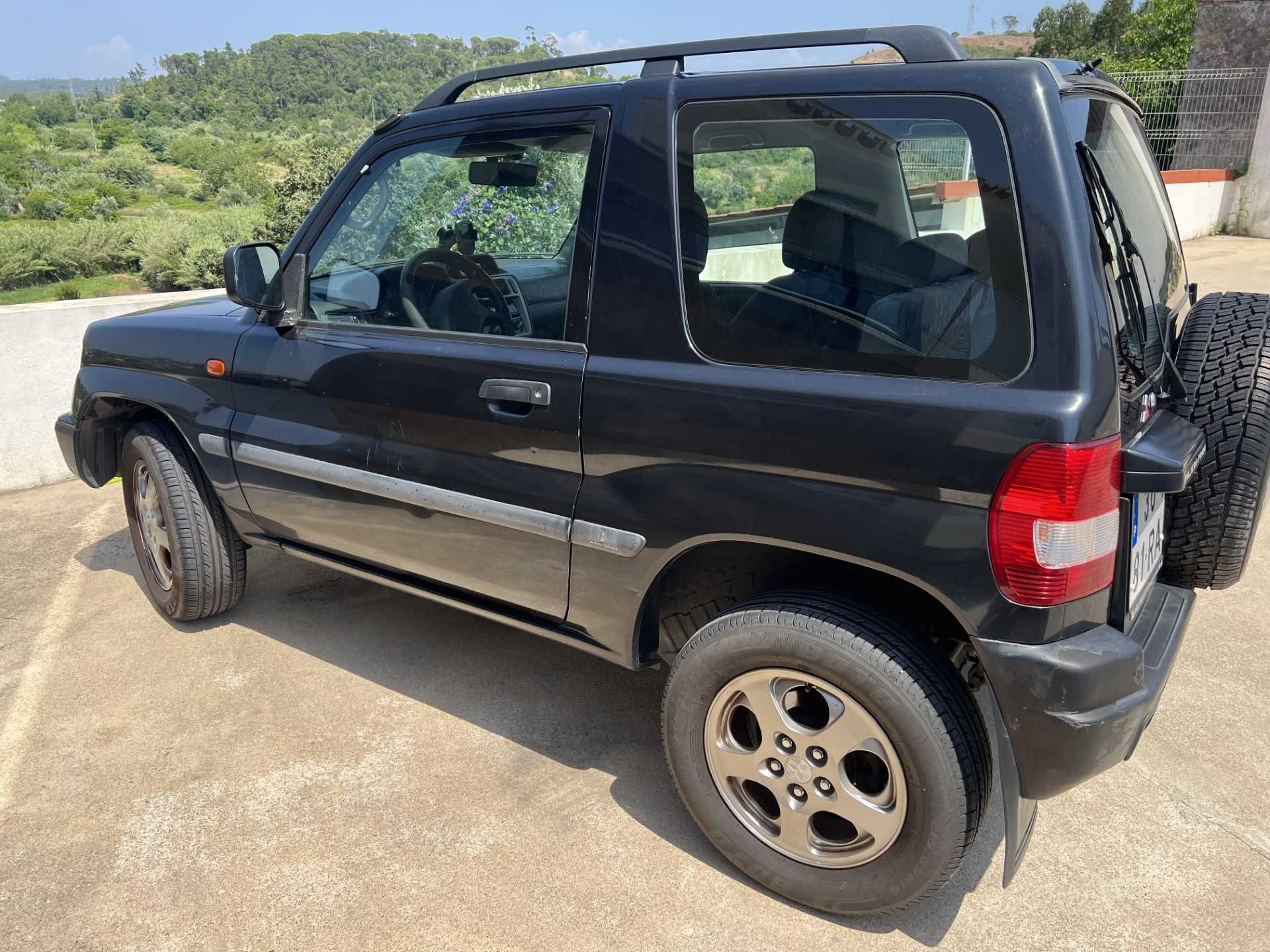 Mitsubishi Pajero Pinin 1.8 Gasolina 3 portas - 2001