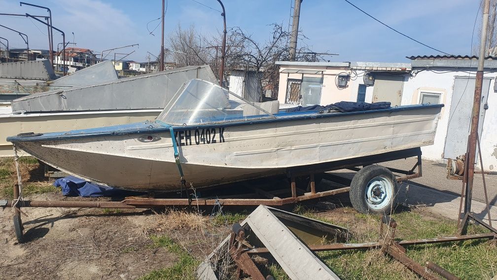 Продаю Моторная Лодка Днепр