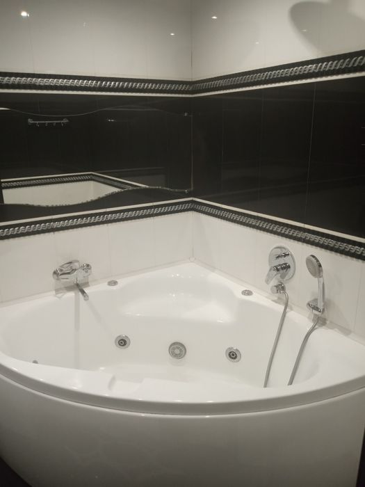 ЦЕНТР.ДЖАКУЗІ. Здам квартиру подобово, погодинно.