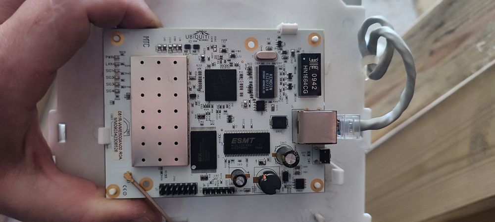 Routery TP-link Tonze 2.4/5GHz Ubiquity Odu idu WispStation 5