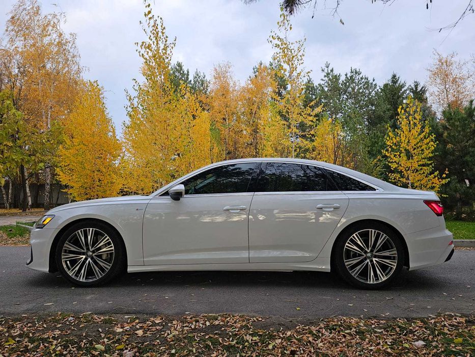 Майже новий автомобіль