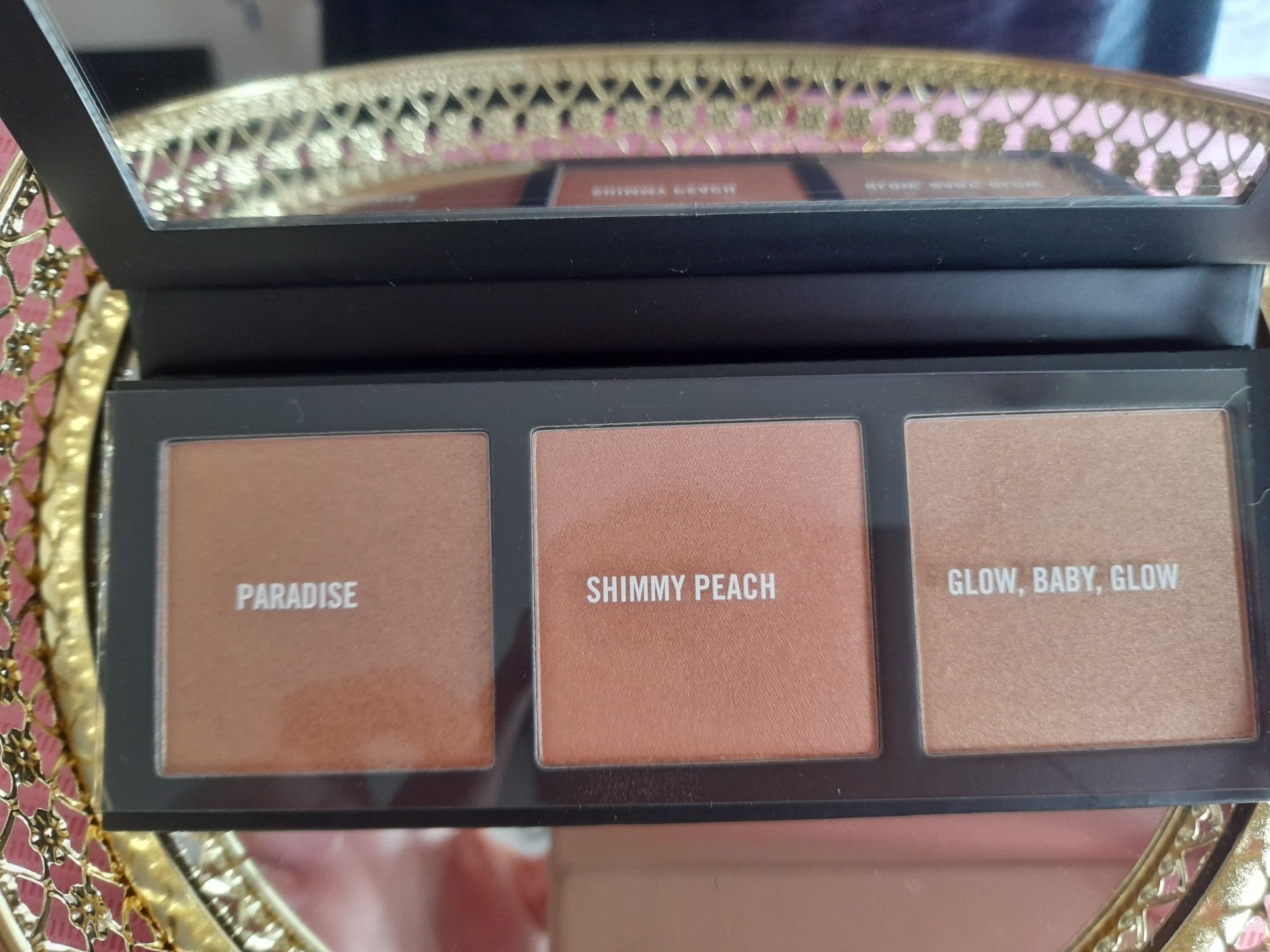 MAC Hyper Real Shimmy Peach Paleta Rozświetlaczy

NOWY