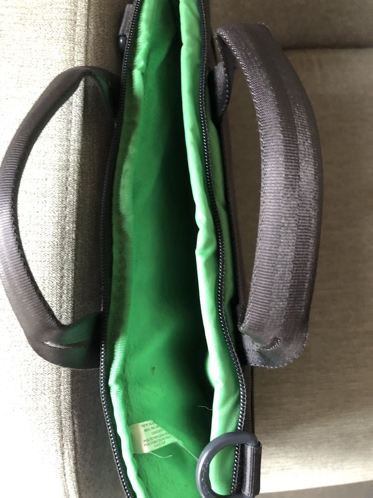 Pokrowiec incase na macbooka air 11"
