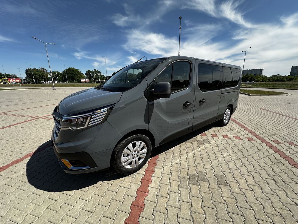 Wynajem busa 9os, Renault Trafic NOWY 2024 AUTOMAT. Wypożyczalnia