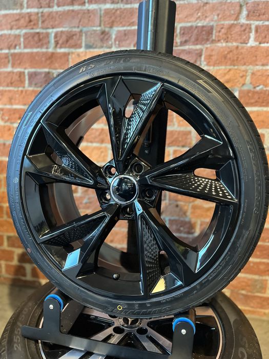 Koła Letnie 18 Audi A3 S3 8P 8V 8Y Nowe 225/40R18 Felgi RS 2024