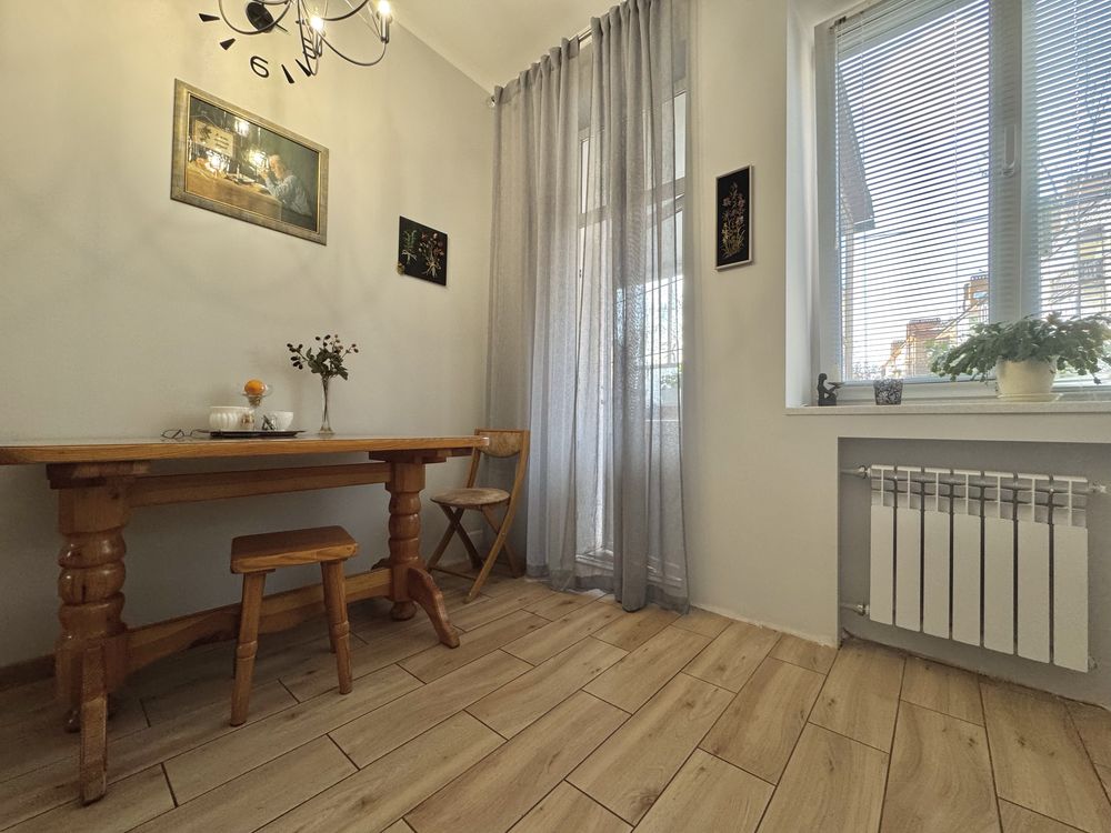 Вишукана СТАЛІНКА в ЦЕНТРі міста, 4 кімнати, 96м2, ремонт  VS