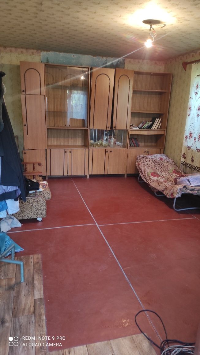 Продам будинок за містом