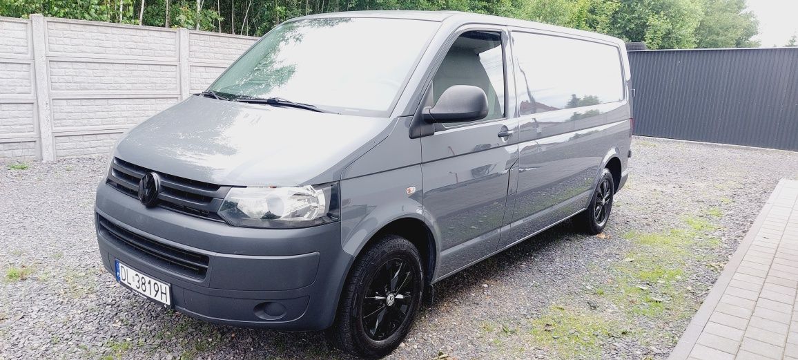 Vw t5 transporter  long 2.0tdi klima tempomat