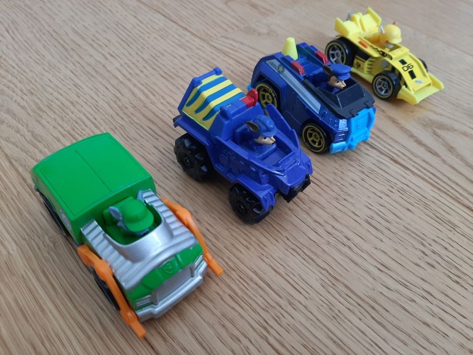 Psi patrol różne pojazdy