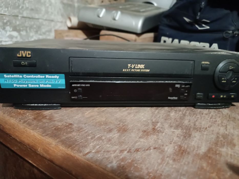 Відео    магнітола