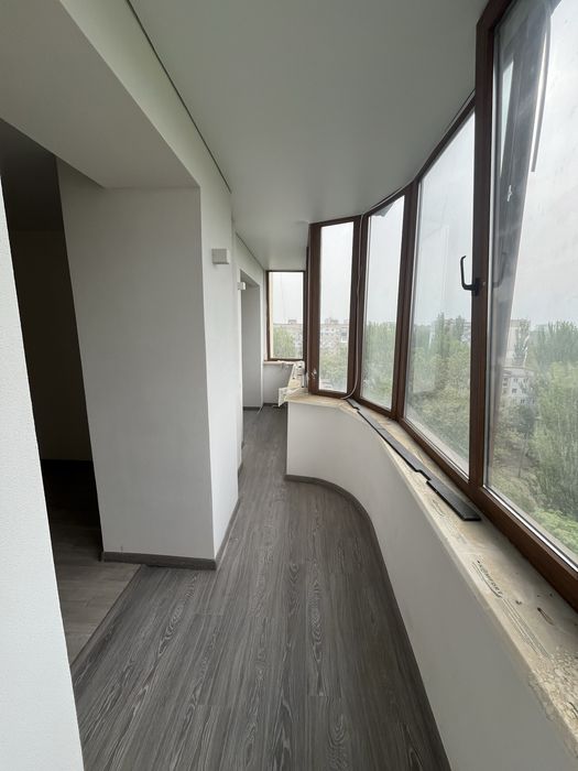 Продаж трикімнатної дворівневої квартири  Космонавтів.       ID-50-2