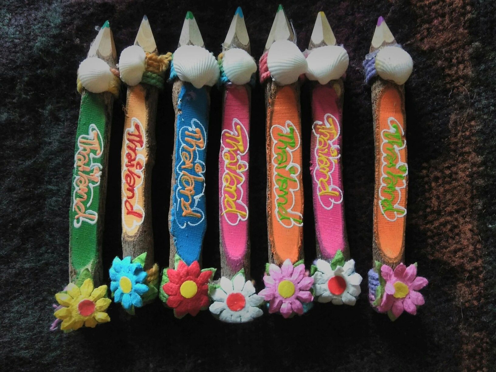 Разноцветные карандаши на подарок